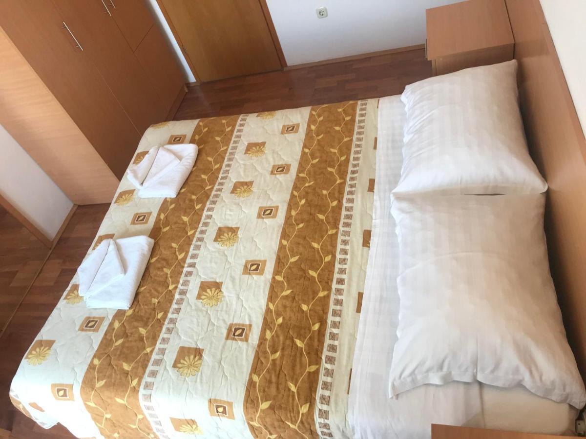 Cosy Sun-Splashed Bedroom - Pansion Hajduk Korčula Dış mekan fotoğraf